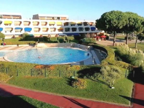 Studio refait avec piscine et clim, proche plage et commerces - FR-1-731-81
